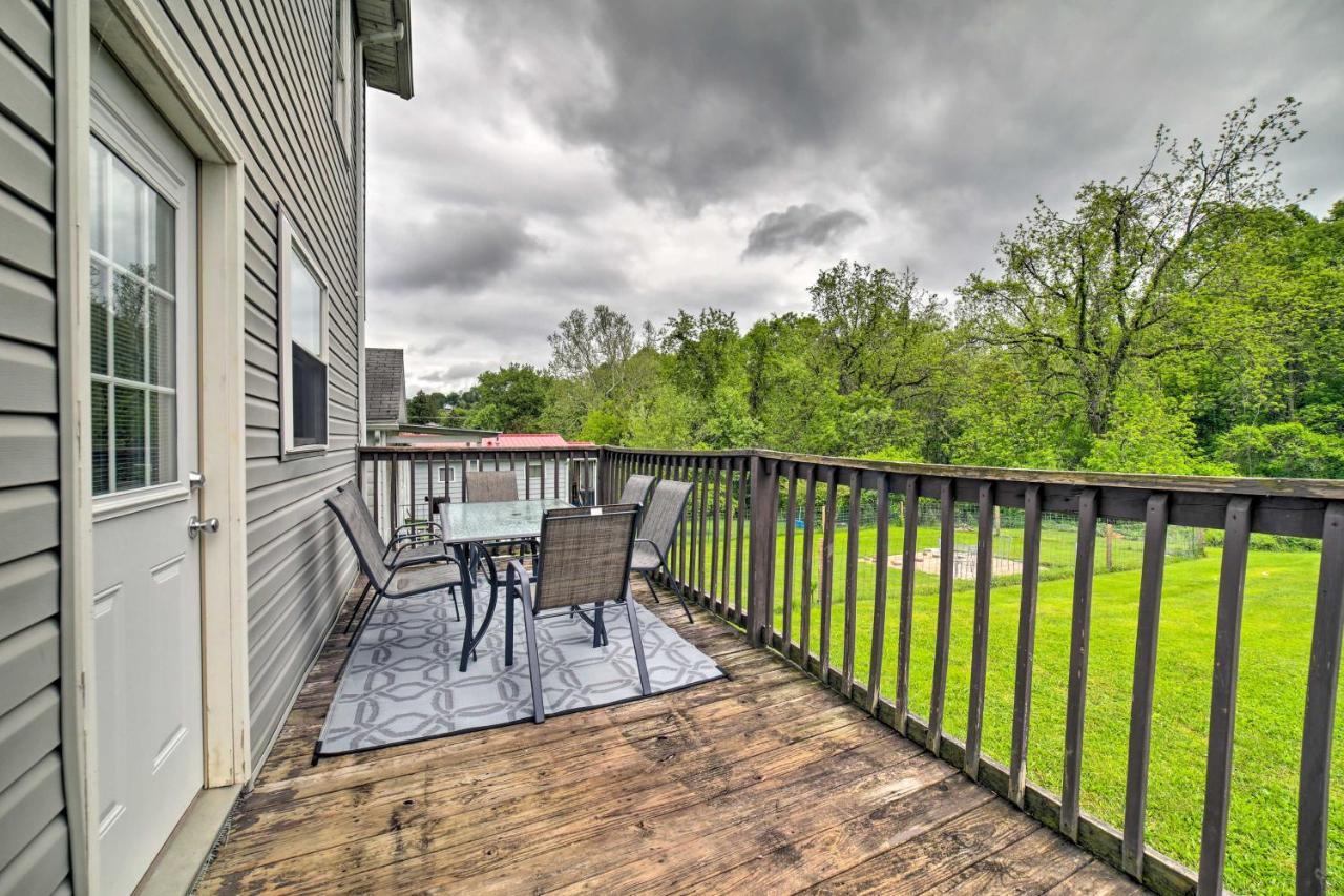 Morgantown Home With Deck About 2 Mi To Wv University! Bagian luar foto